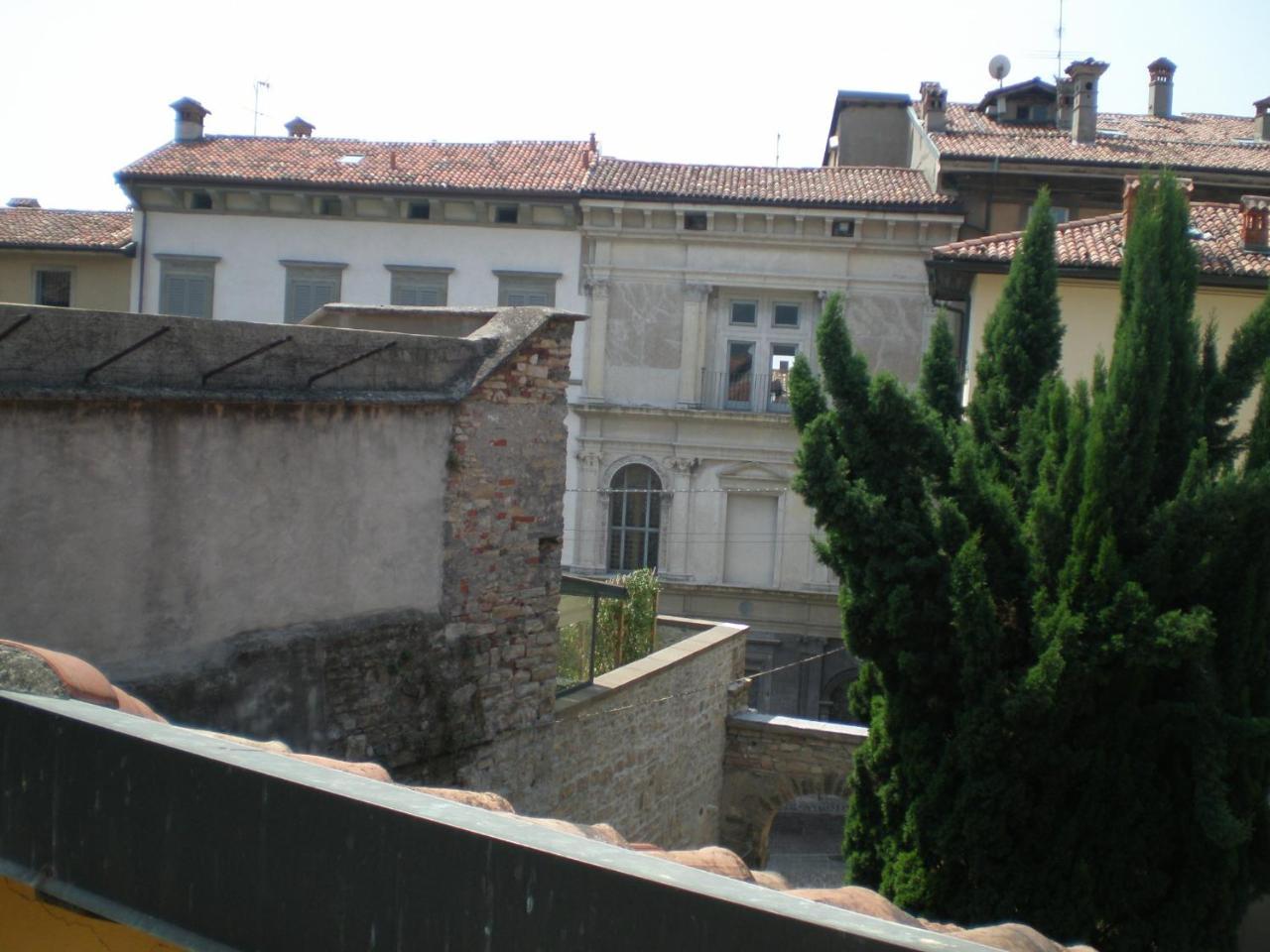 Casa Mario Lupo - Apartments And Rooms Bergamo Buitenkant foto